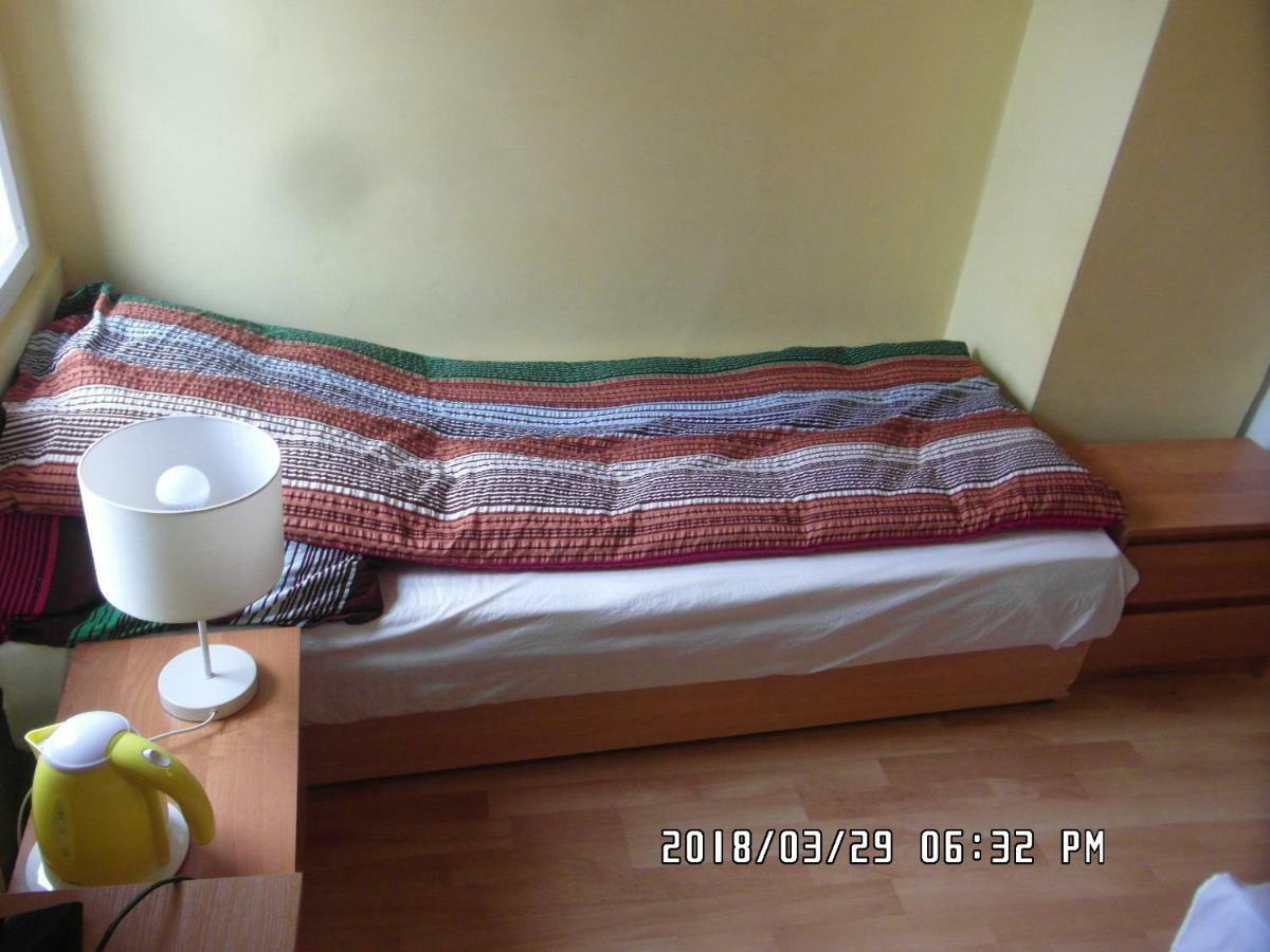 Iwona Hostel - Budget Rooms With Private Bathrooms Sopot Exterior photo