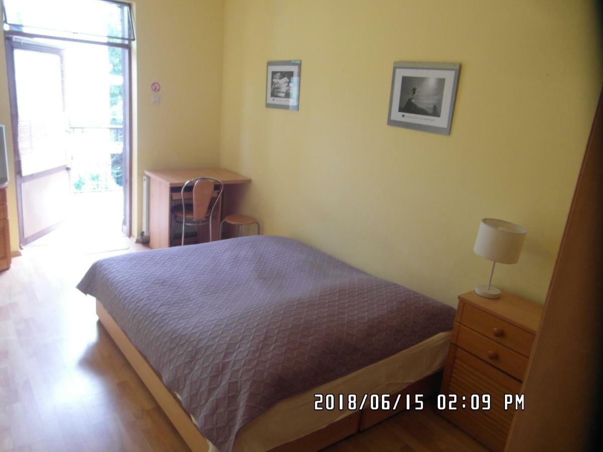 Iwona Hostel - Budget Rooms With Private Bathrooms Sopot Exterior photo